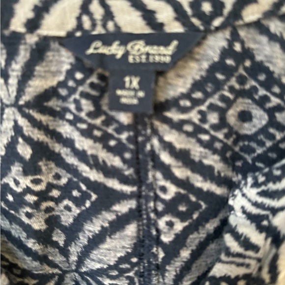 Lucky Brand navy blue and white patterned blouse - Picture 3 of 4